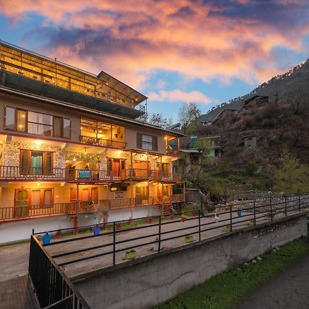 Sharda Resort-Tirthan Valley Banjar Exterior photo